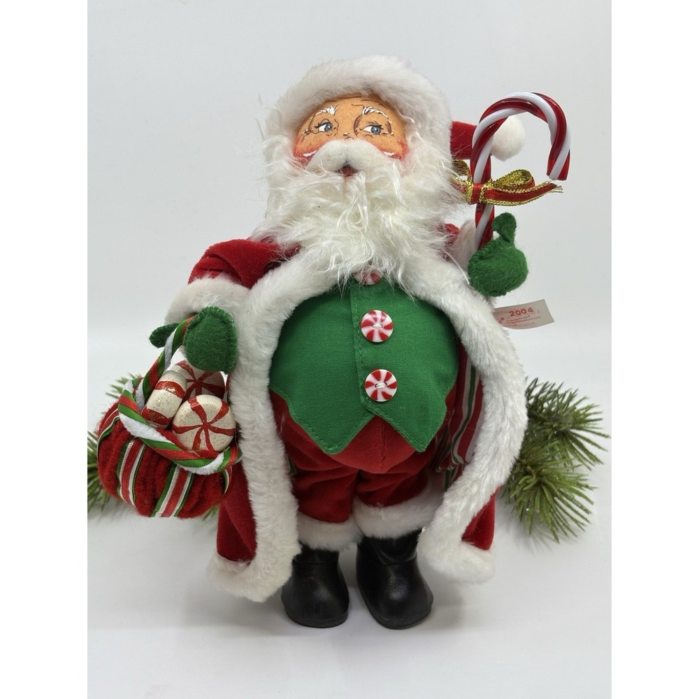 2004 ANNALEE Santa Claus with Peppermint Basket and Candy Cane Figure